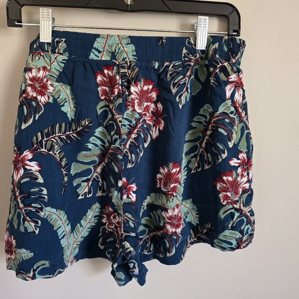 # 540 Wilfred Free High Waist Floral Shorts - Picture 5 of 7